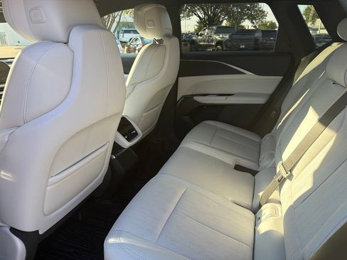 Used 2024 Cadillac Lyriq Luxury w/ LPO, Floor Liner Package AWD/4WD image 9