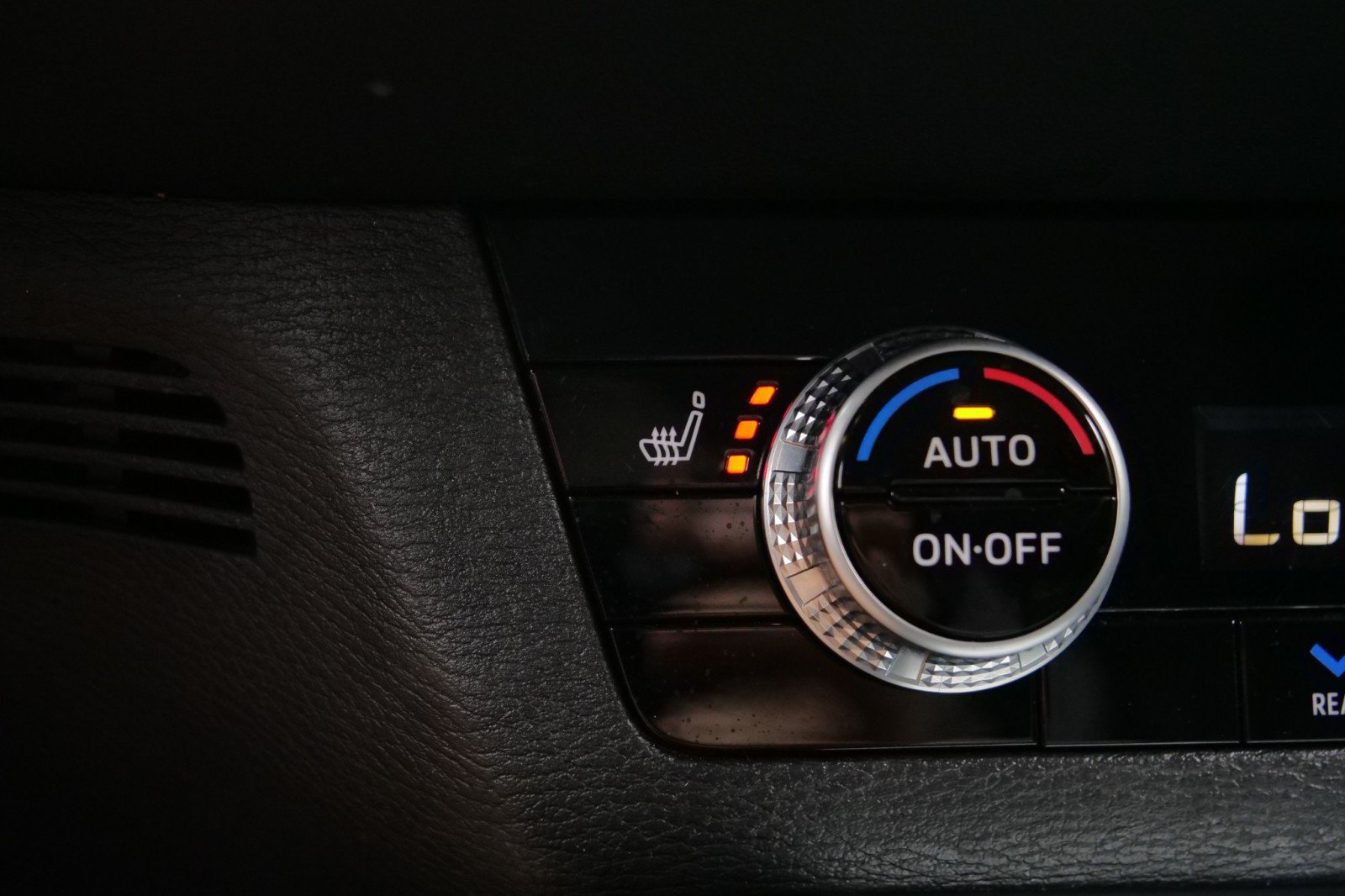 Used 2022 Mitsubishi Outlander SEL AWD/4WD image 18