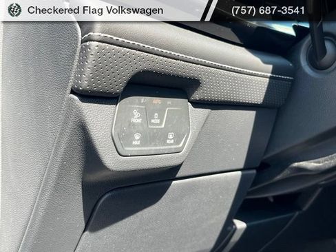 Used 2026 Volkswagen Atlas SE AWD/4WD image 17