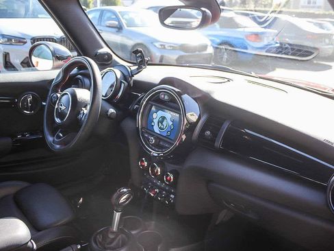 Used 2019 MINI Cooper S w/ Premium Package image 21