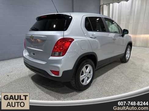 Used 2022 Chevrolet Trax LS w/ Tint and Cruise Package image 3