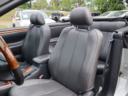 Used 2002 Toyota Solara SLE FWD image 12