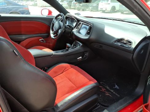 Used 2018 Dodge Challenger R/T Plus RWD image 10