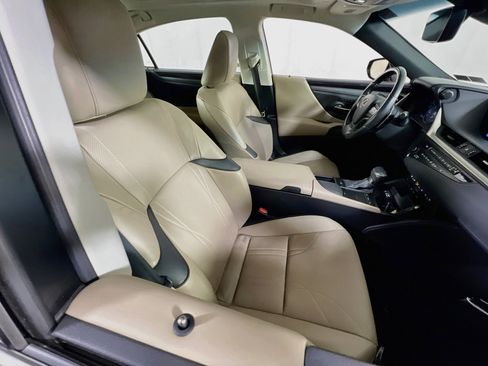 Used 2019 Lexus ES 350 w/ Accessory Package 2 FWD image 28
