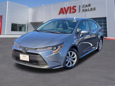 Used 2025 Toyota Corolla LE image 1