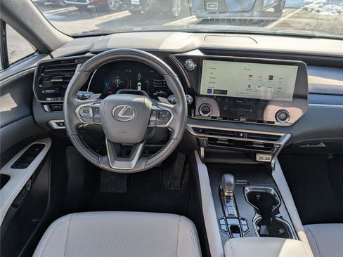 Used 2025 Lexus RX 350 Premium image 17
