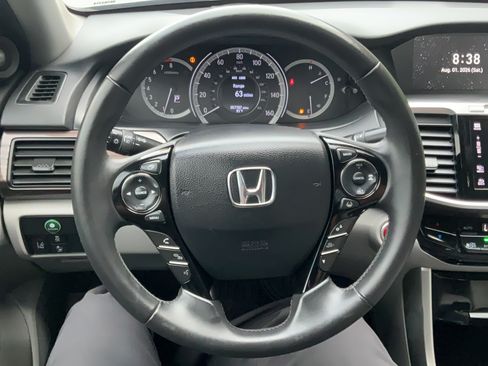 Used 2017 Honda Accord EX-L image 14