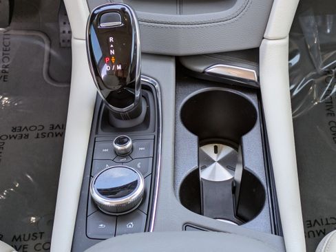 Certified 2022 Cadillac XT5 Premium Luxury w/ Technology Package image 18