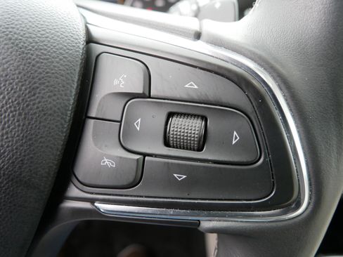 Used 2022 Buick Envision Avenir w/ Technology Package II image 30