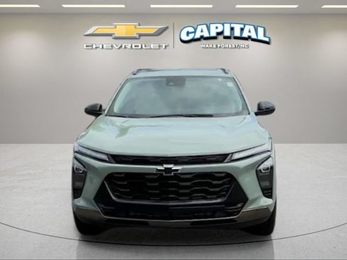 Used 2026 Chevrolet Trax ACTIV w/ Sunroof Package FWD image 8