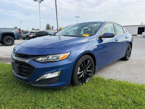 Used 2023 Chevrolet Malibu LT FWD image 3