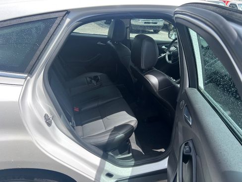 Used 2014 Ford Focus Titanium FWD image 10