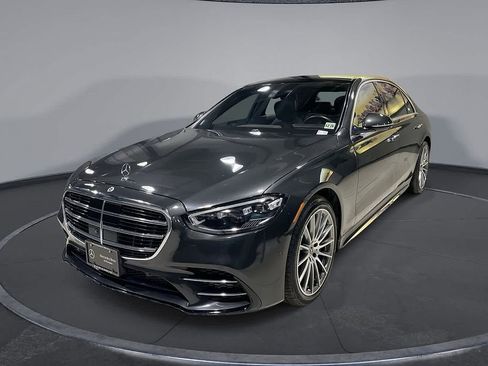 Used 2022 Mercedes-Benz S 500 4MATIC image 1