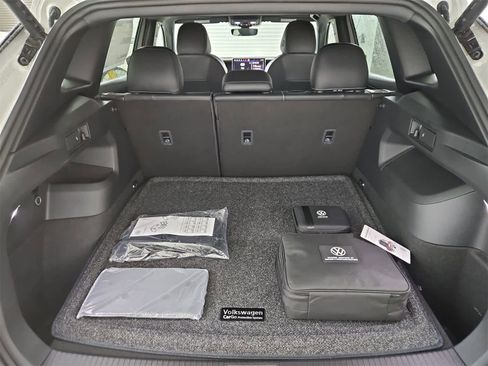 New 2026 Volkswagen Tiguan SE R-Line image 36