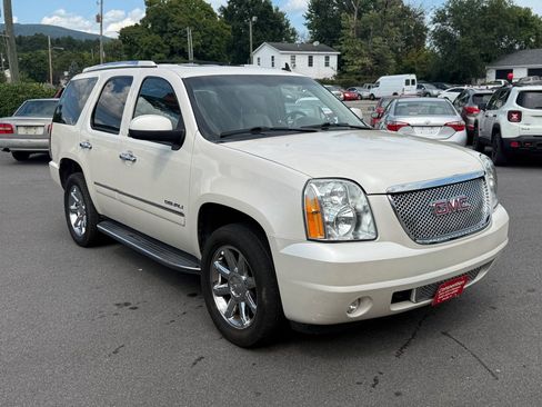 Used 2013 GMC Yukon Denali AWD/4WD image 3