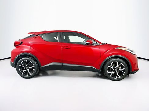 Used 2021 Toyota C-HR XLE image 10