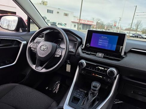 Used 2025 Toyota RAV4 LE image 13