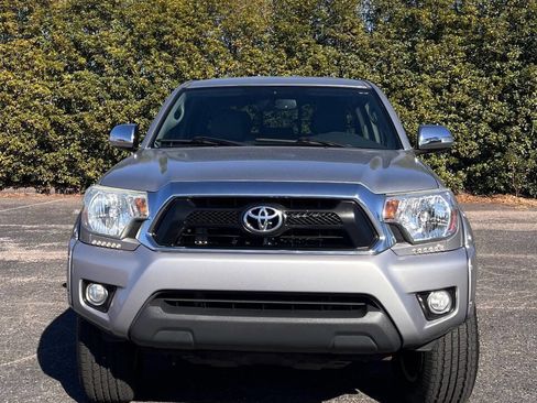 Used 2015 Toyota Tacoma PreRunner w/ Limited Package image 11