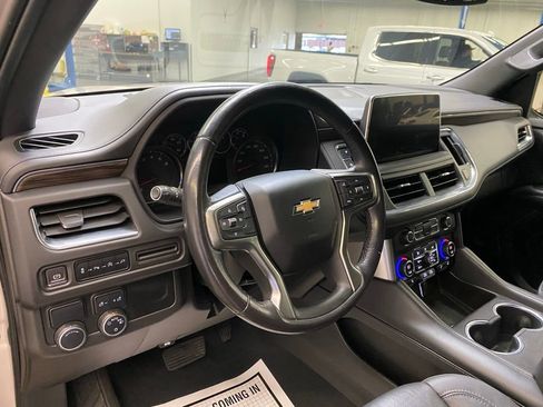 Used 2021 Chevrolet Suburban LT RWD image 29