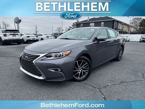 Used 2017 Lexus ES 350 350 w/ Navigation System Package image 1