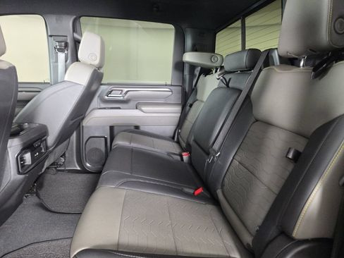 Used 2024 Chevrolet Silverado 2500 ZR2 AWD/4WD image 28