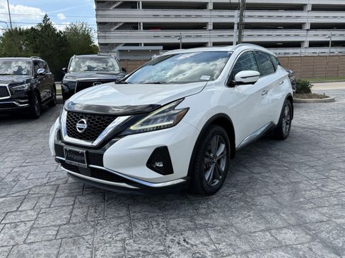 Used 2019 Nissan Murano Platinum image 3