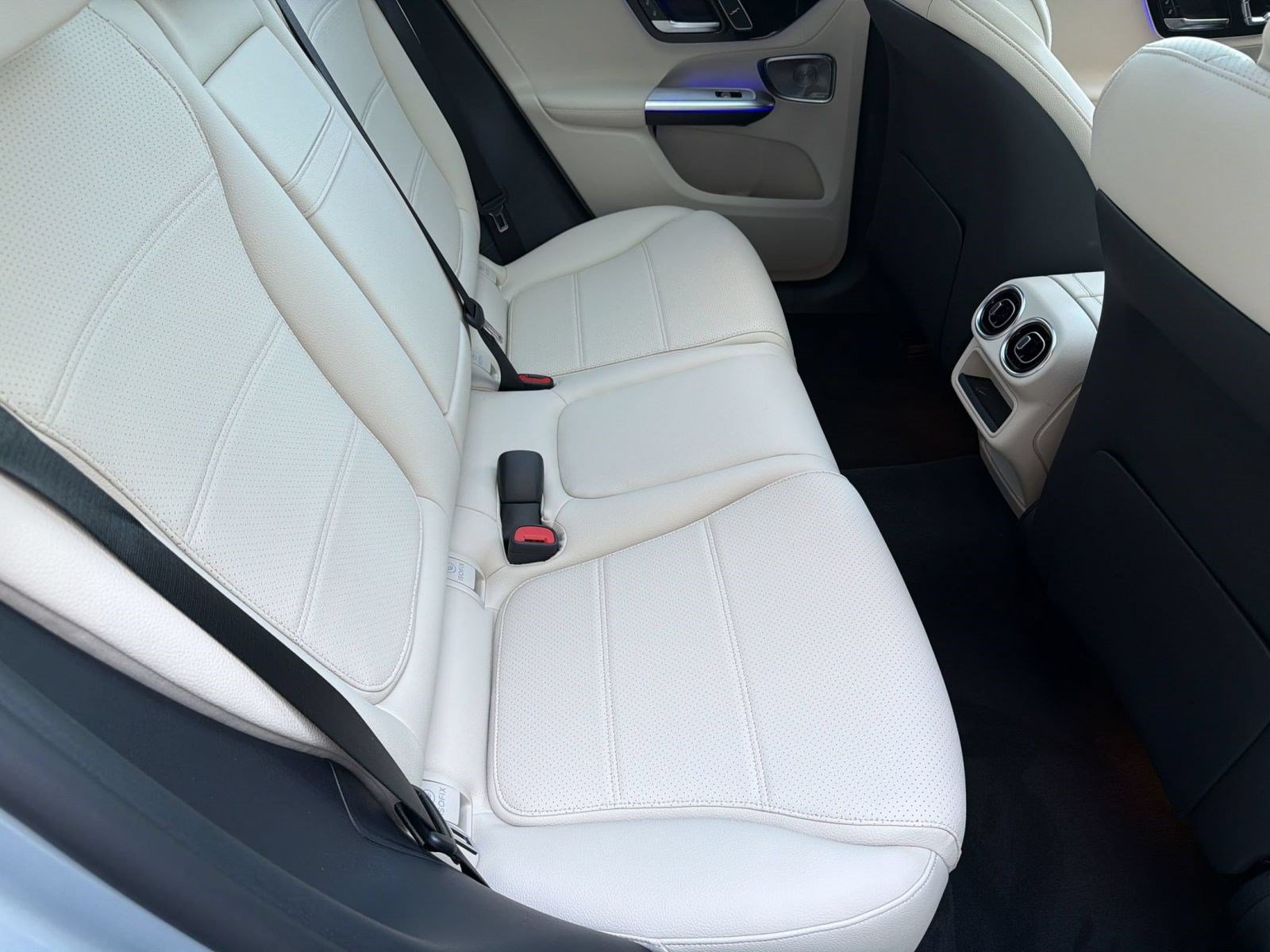 Used 2026 Mercedes-Benz GLC 300 image 30