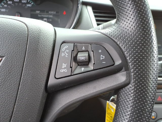 Used 2018 Chevrolet Trax LS AWD/4WD image 16