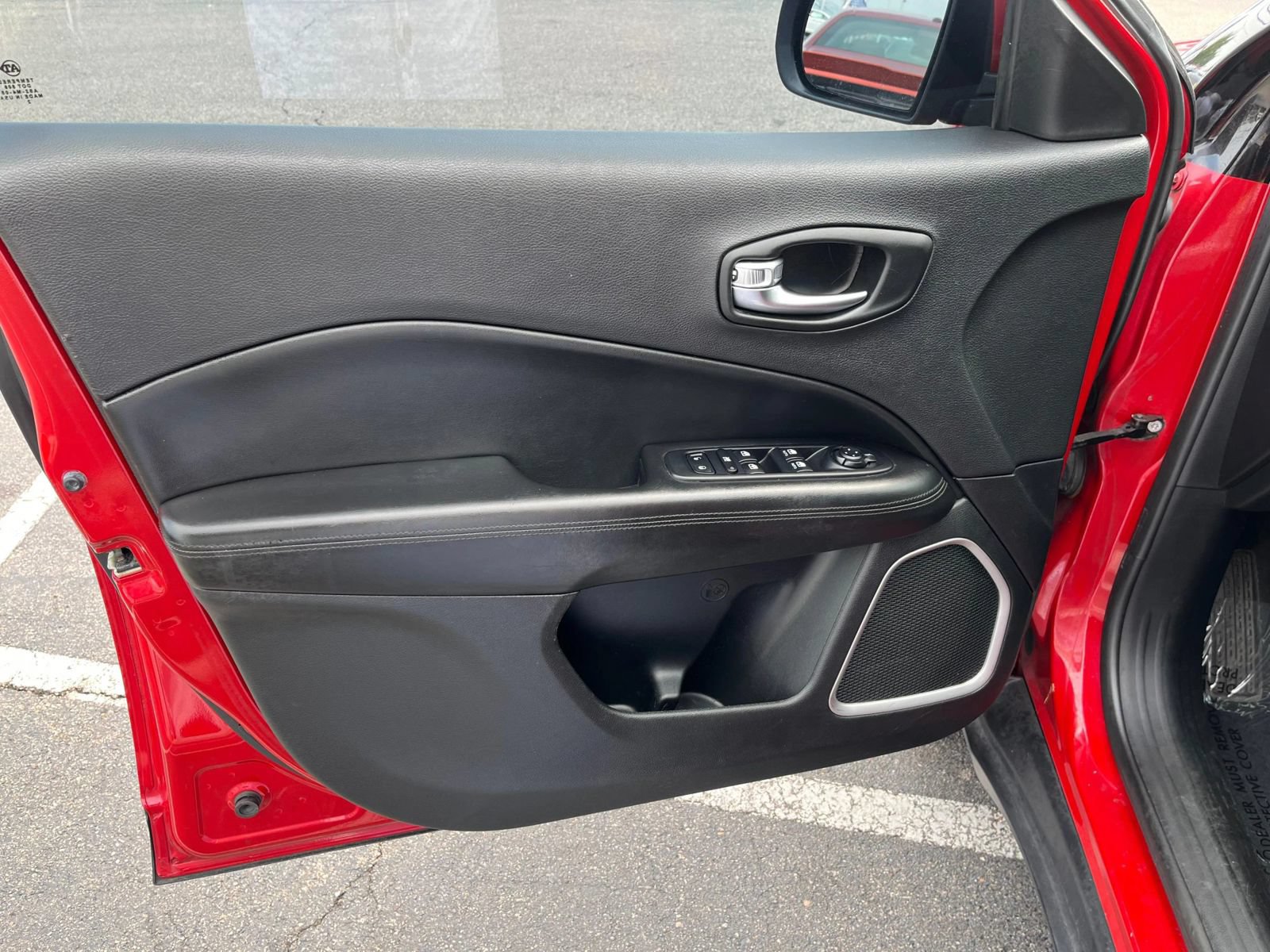 Used 2019 Jeep Compass Latitude AWD/4WD image 41