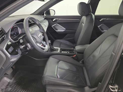 Used 2022 Audi Q3 2.0T Premium w/ Convenience Package AWD/4WD image 19