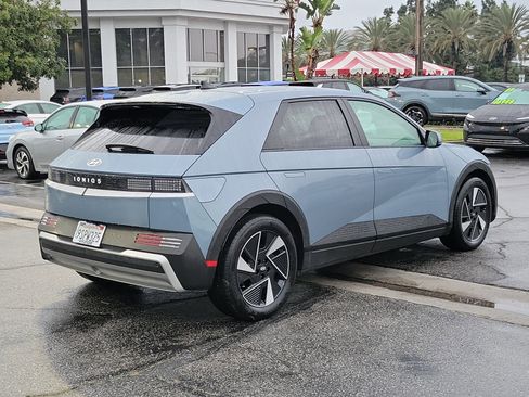 Certified 2025 Hyundai Ioniq 5 SE image 2
