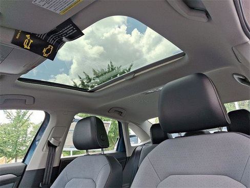 New 2025 Volkswagen Jetta SE image 12