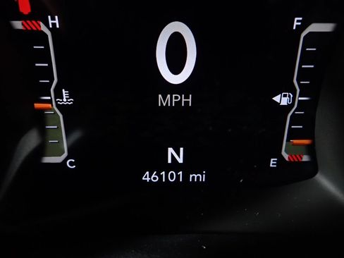 Used 2022 Jeep Wrangler Unlimited Sahara AWD/4WD image 24