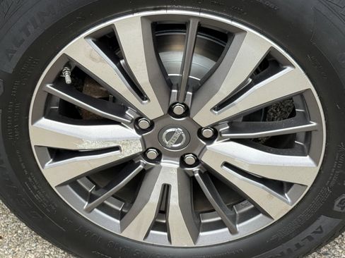 Used 2018 Nissan Pathfinder SL w/ Cargo Package AWD/4WD image 48