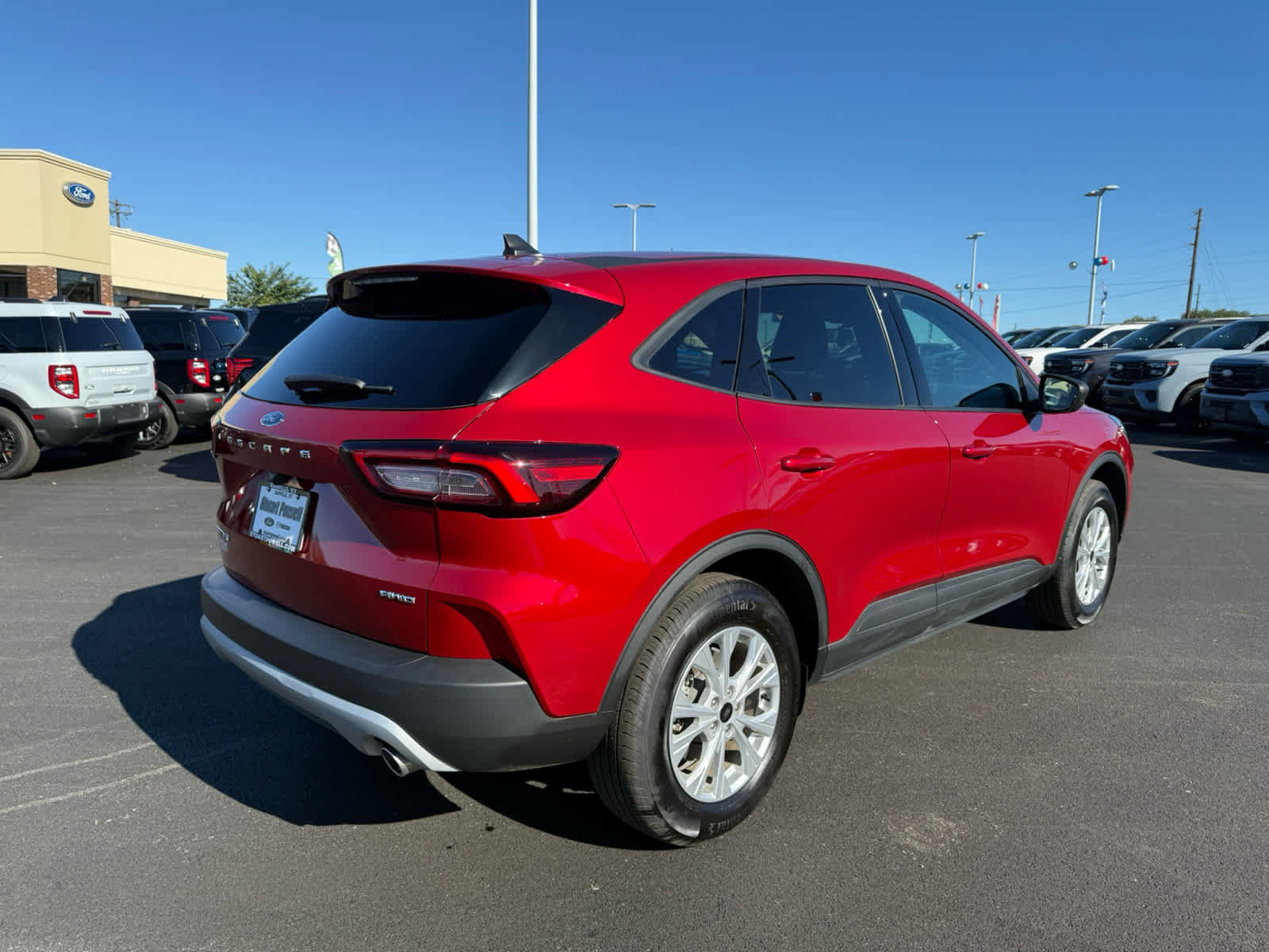 Used 2025 Ford Escape Active w/ Cold Weather Package AWD/4WD image 18