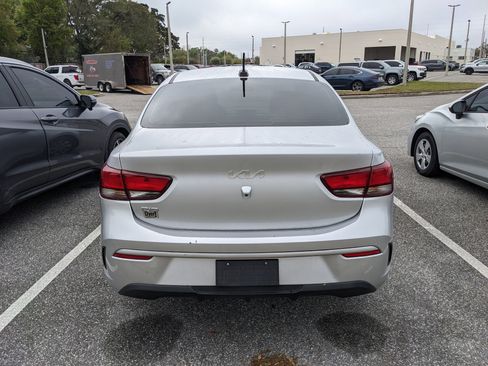 Used 2022 Kia Rio LX image 9