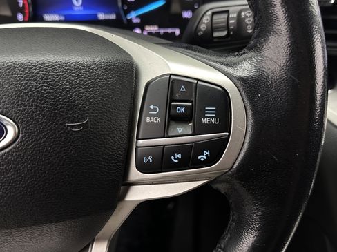 Used 2022 Ford Explorer XLT RWD image 16
