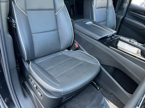 Used 2023 Cadillac Escalade Sport w/ LPO, ONYX Package AWD/4WD image 27