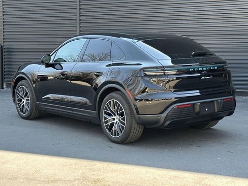 New 2026 Porsche Macan 4 Electric AWD/4WD image 3