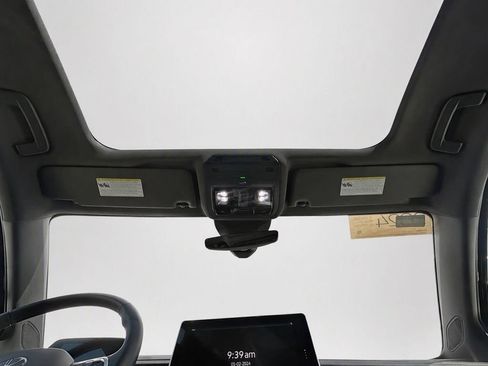 Certified 2024 Volkswagen ID.4 Pro S AWD/4WD image 30