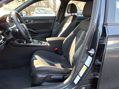 Used 2025 Honda Civic Sport image 19