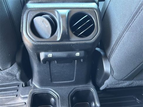 Used 2021 Jeep Wrangler Unlimited Sport image 17