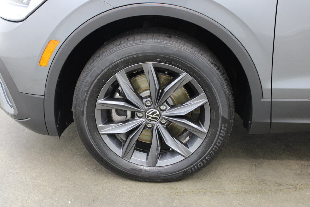 Certified 2022 Volkswagen Tiguan SE FWD image 26