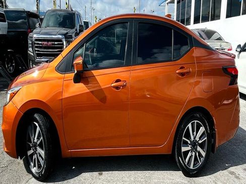 Used 2020 Nissan Versa SV image 2