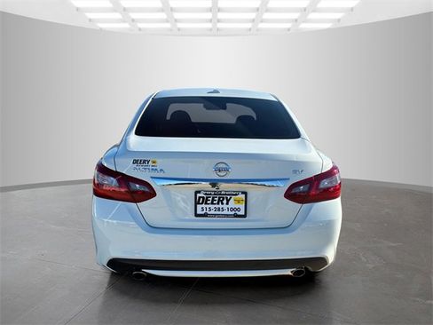 Used 2018 Nissan Altima 2.5 SV image 5