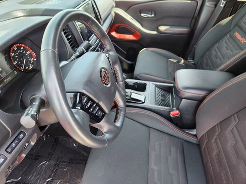 Used 2023 Nissan Frontier PRO-4X w/ Pro Convenience Package image 8