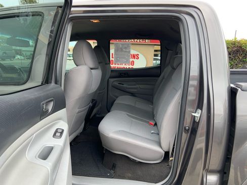 Used 2012 Toyota Tacoma PreRunner w/ TRD Sport Pkg RWD image 7
