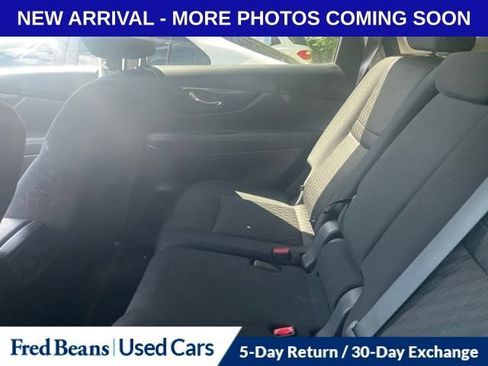 Used 2017 Nissan Rogue SV AWD/4WD image 12
