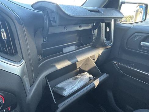 Used 2021 Chevrolet Silverado 1500 LT AWD/4WD image 29