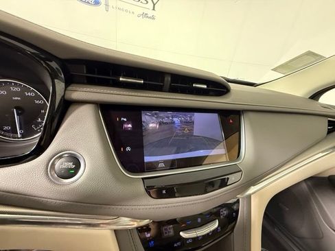 Used 2022 Cadillac XT5 Premium Luxury FWD image 26